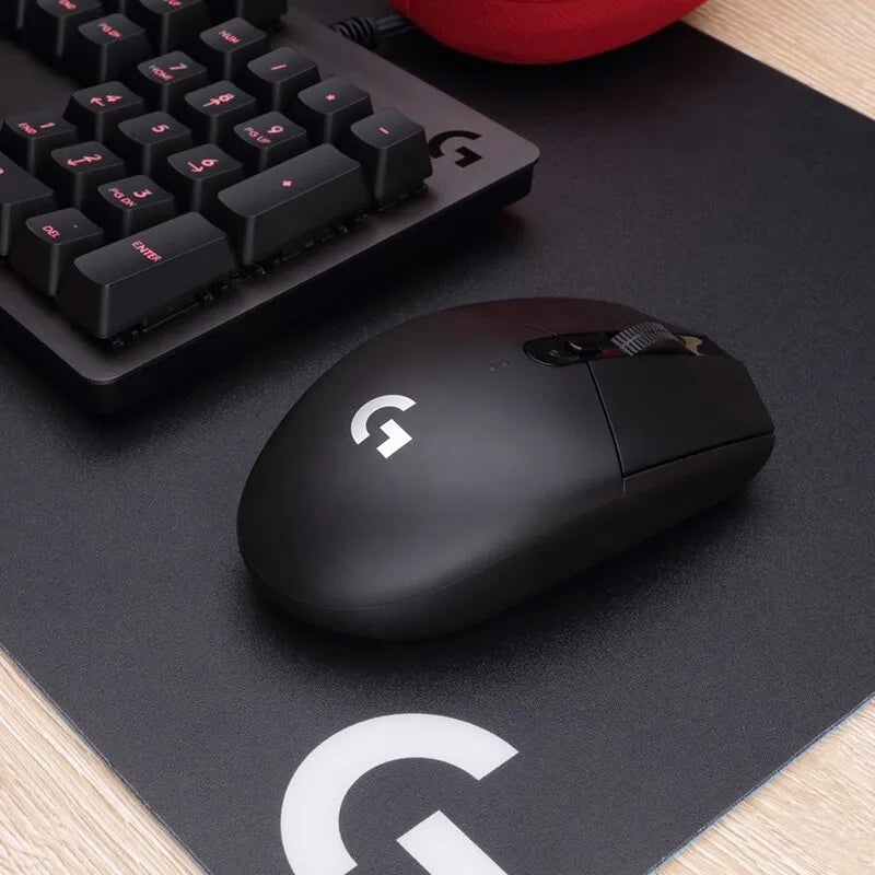 Logitech G304 LIGHTSPEED Wireless Gaming Mouse